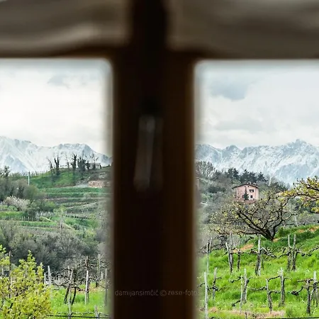 Hotel - & J. Vipolze